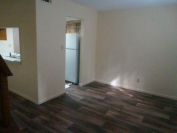 4th image of 4434 Dorothy Dr APT 2