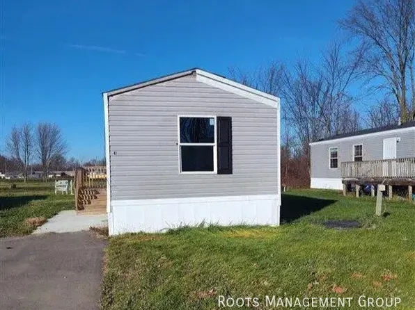 47 Oak St #47, Crestline, OH 44827