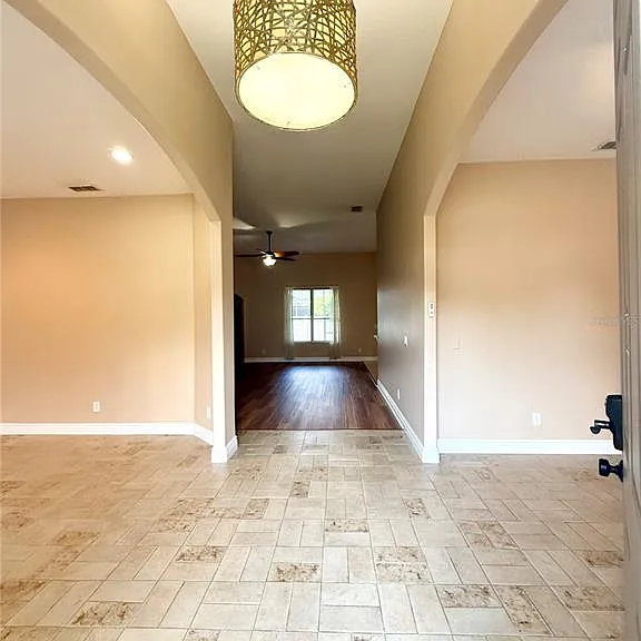 27202 Fordham Dr — Photo 2
