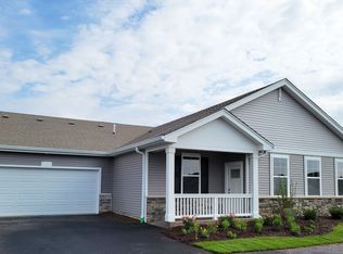 1091 Savannah Ln, Pingree Grove, IL 60140