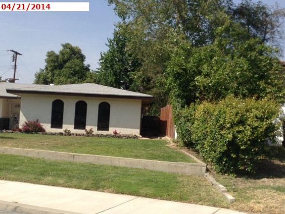 3rd image of 25586 Lomas Verdes St