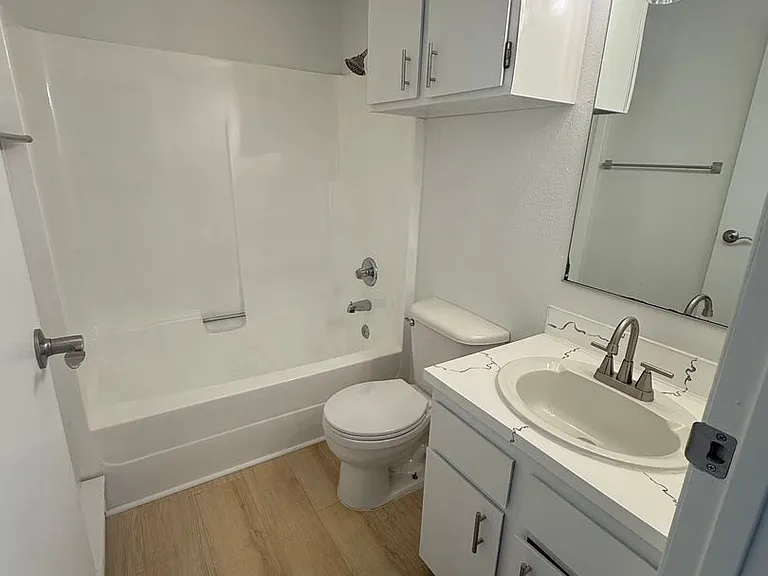 Viking Suites — Photo 16
