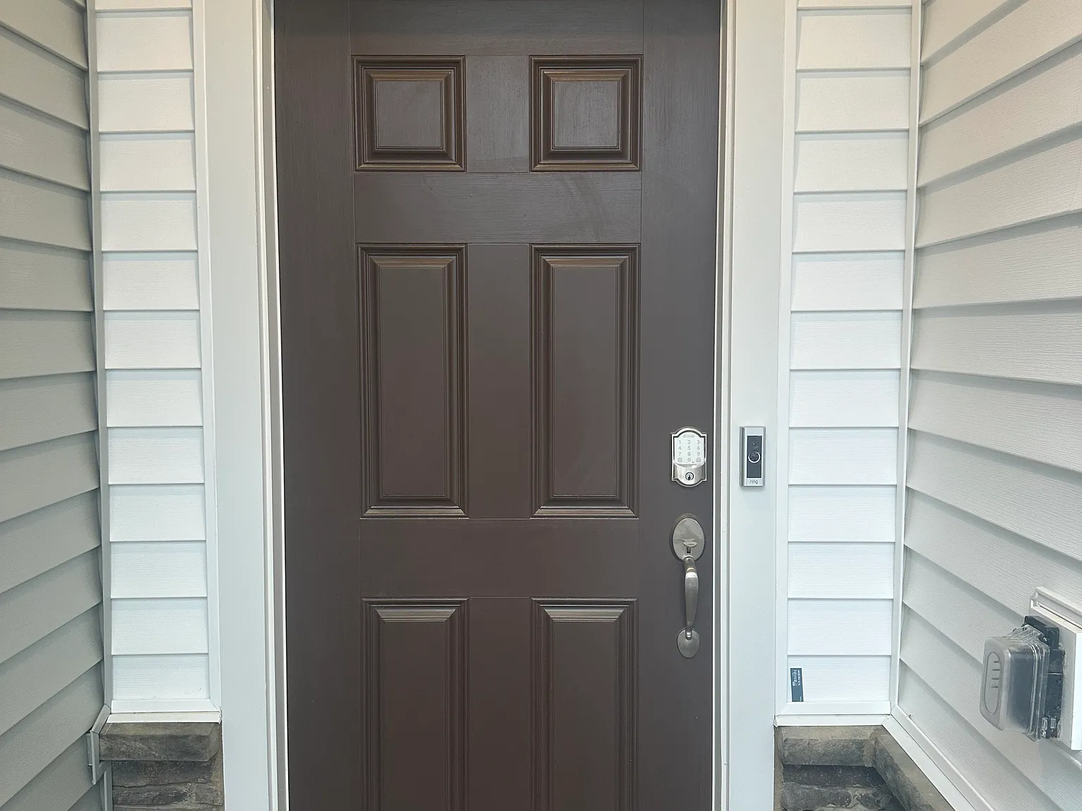 3 bed, 1924 sqft, $2,195 — Photo 3