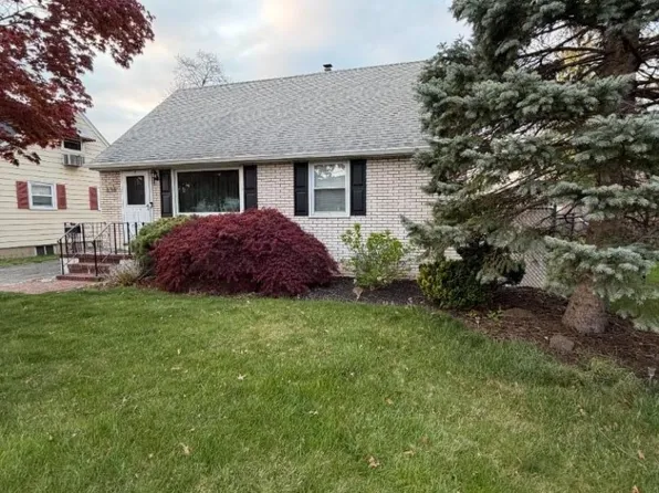 335 Edgeworth St, Middlesex Boro, NJ 08846