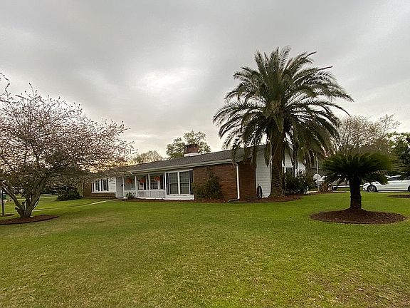 3rd image of 103 Woodglen Dr