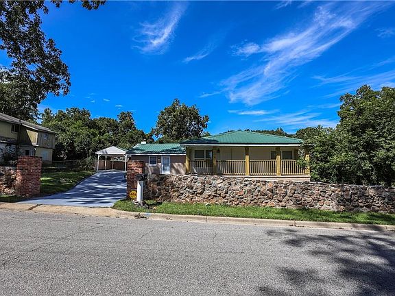 3rd image of 106 Plum Ave