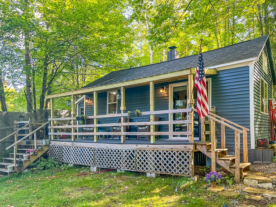 8 Perala Ct
