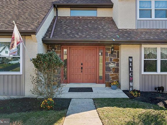3rd image of 2312 Patricia Dr