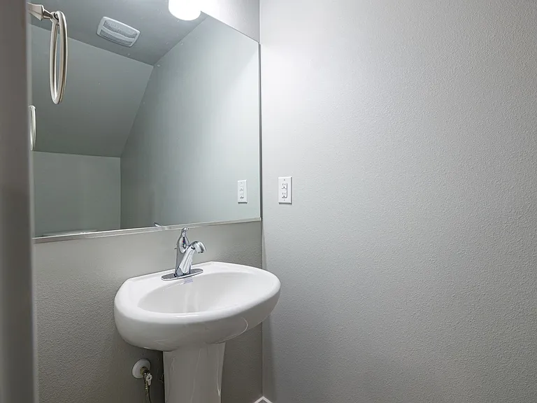 Oak Heritage Townhomes — Photo 18