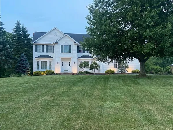 3880 Willow Brook Dr, Ravenna, OH 44266