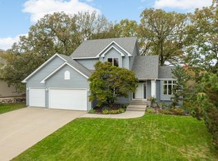 5054 Edgewater Dr, Savage, MN 55378