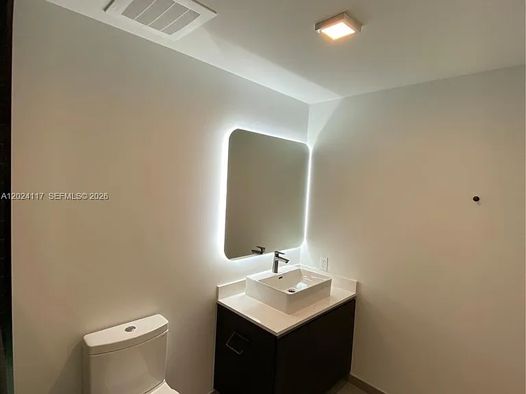 227 NE 2nd St #1701 — Photo 22