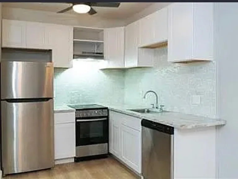140 Chestnut St #605 — Photo 5