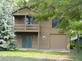 8791 E Hatchery Rd, Syracuse, IN 46567