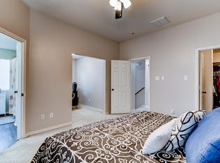 7 S Villa Oaks Dr, Spring, TX 77382