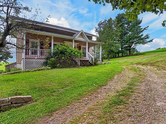 3rd image of 289 Grimes Hill Rd