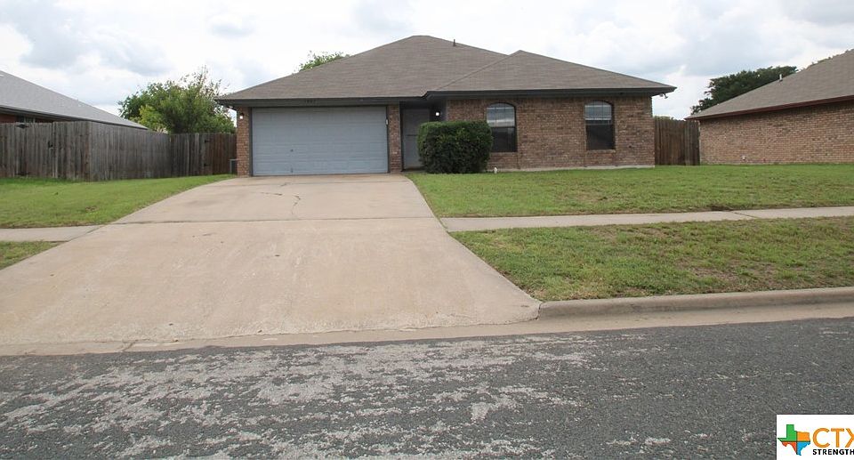 1st image of 3807 Riverrock Dr