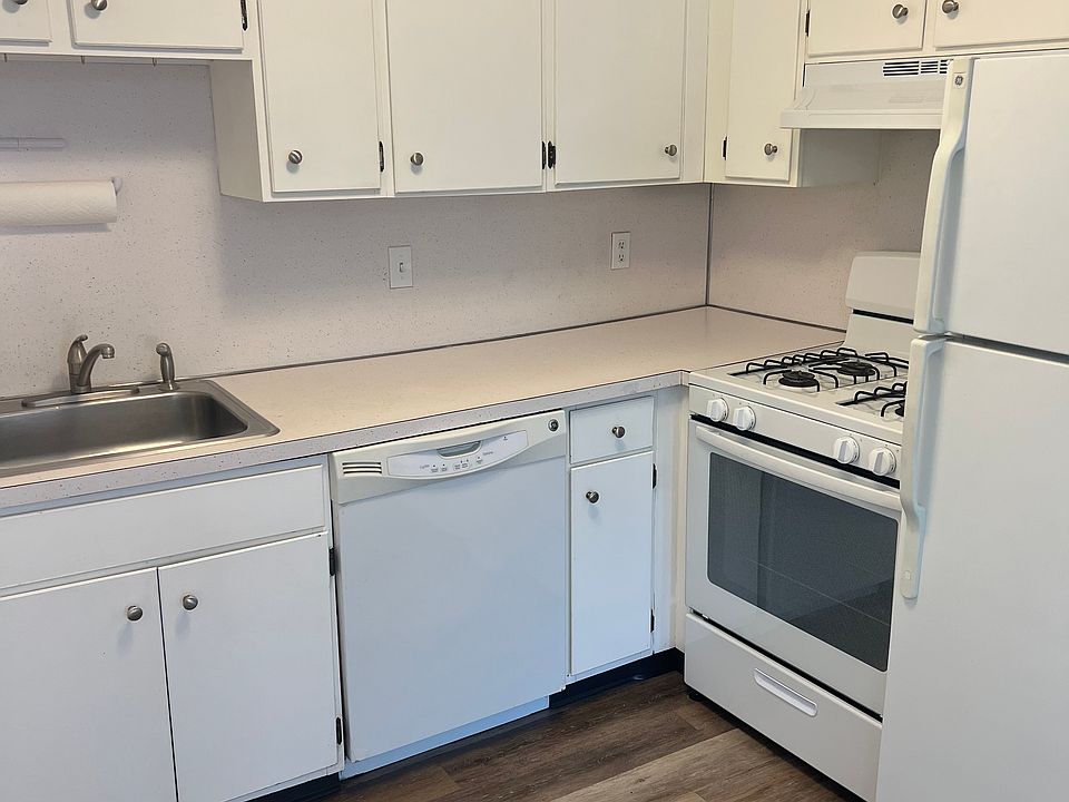 1st image of 310 Copeland St #44