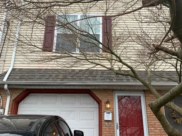 396 W 3rd Ave, Parkesburg, PA 19365