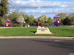 2nd image of 1968 Tanglewood Ln