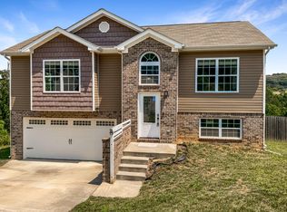 2100 Short Leaf Ln, Soddy Daisy, TN 37379
