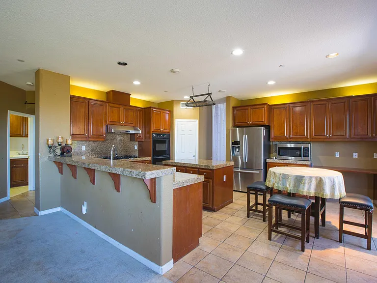 2674 Torrey Pines Dr — Photo 27