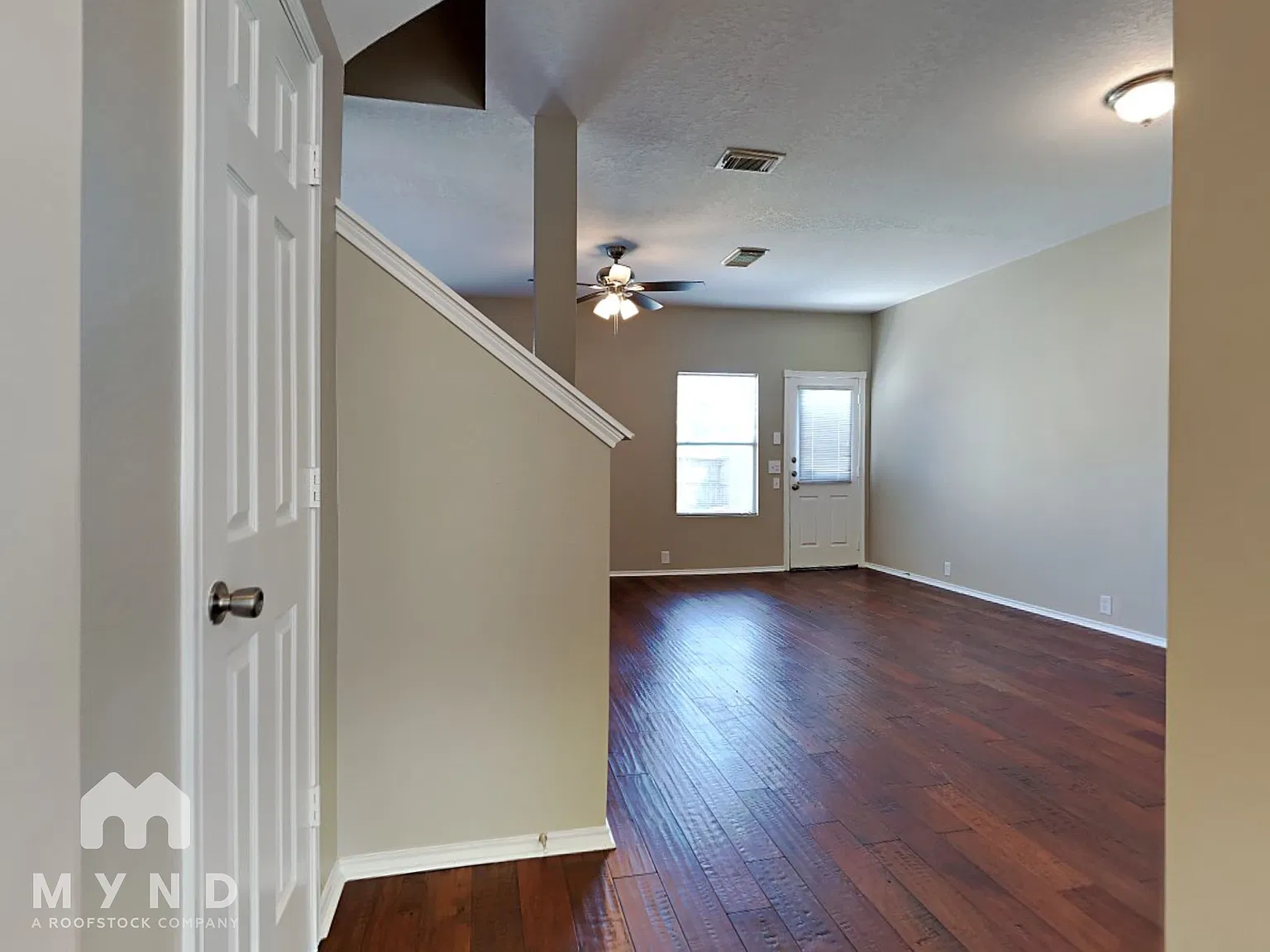 3 bed, 2.5 bath, 1520 sqft, $1,649 — Photo 3