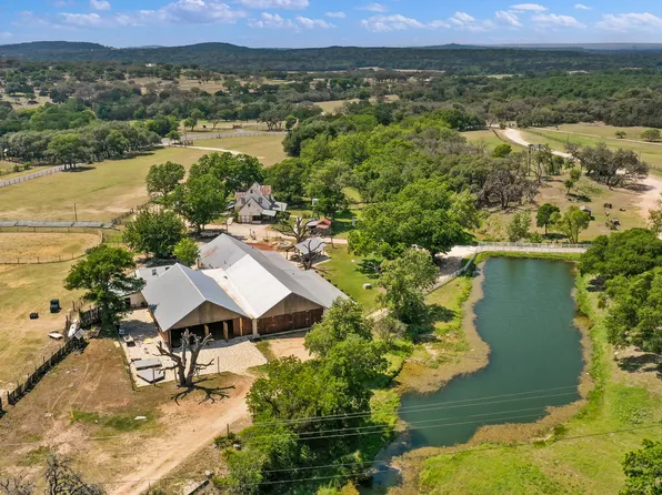 109 waring welfare, Boerne, TX 78006