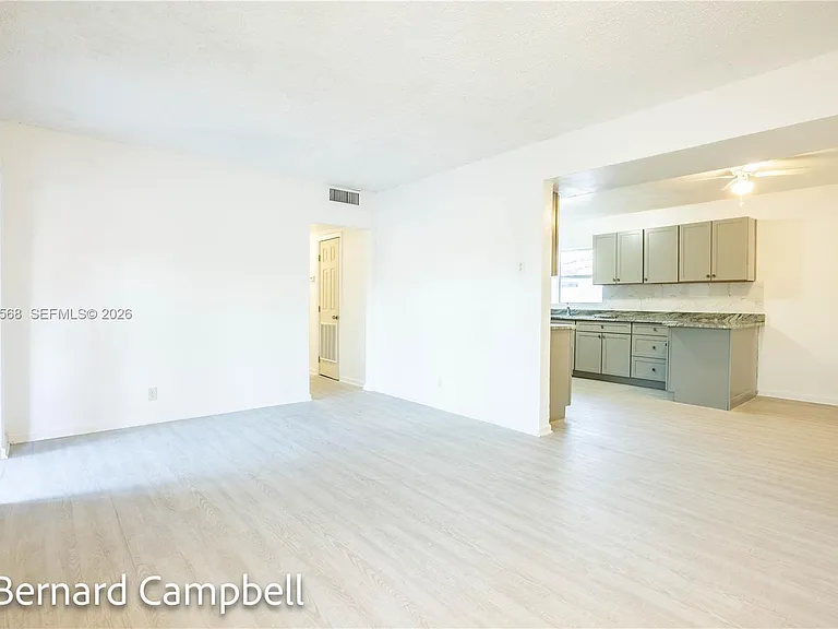 918 NW 13th Ct #1 — Photo 3