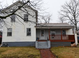 531 E Locust St, Canton, IL 61520