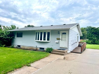 1408 E Robinson Ave, Pierre, SD, 57501