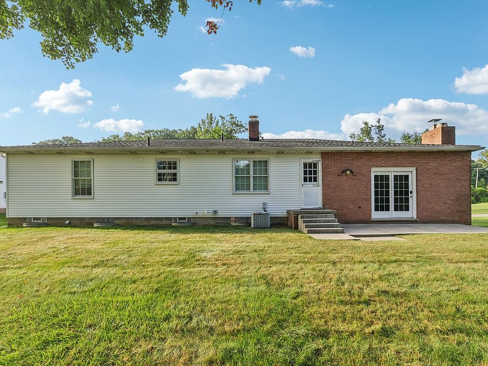 1st image of 7504 W Winchester Dr #101