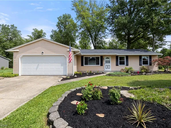 535 Treadway Blvd, Sheffield Lake, OH 44054