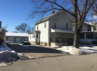 121 Hobbs Ave, Joliet, IL 60433