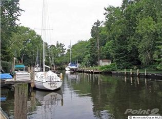 12 River Bend Dr, Toms River, NJ 08753