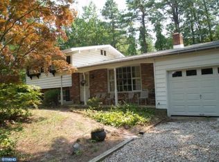 28 Elm Dr, Medford, NJ 08055