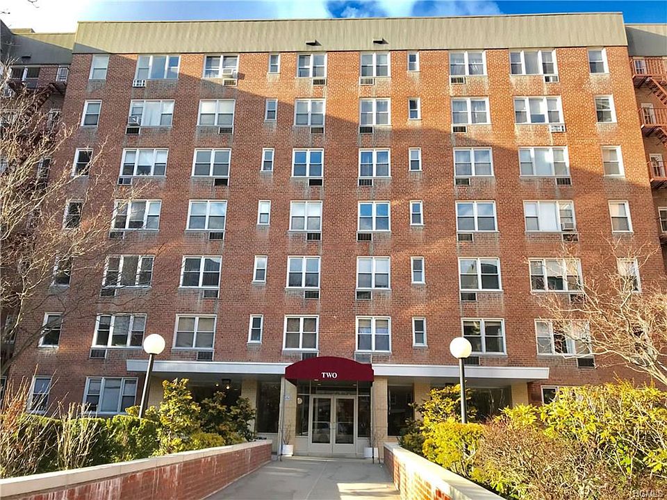 1st image of 2 Sadore Ln APT 1F
