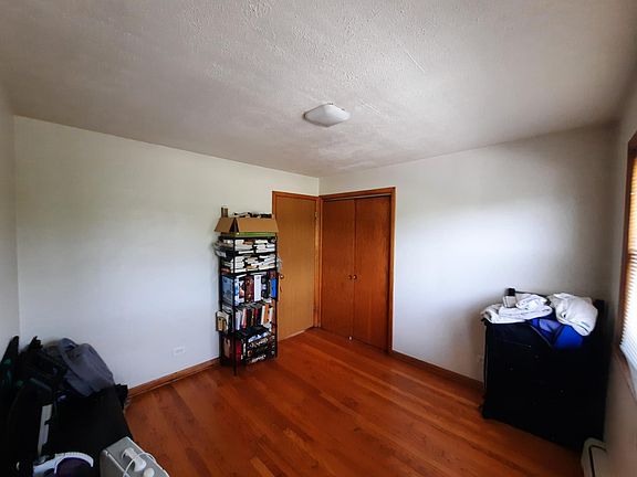4th image of 414 Beach Ave #3C
