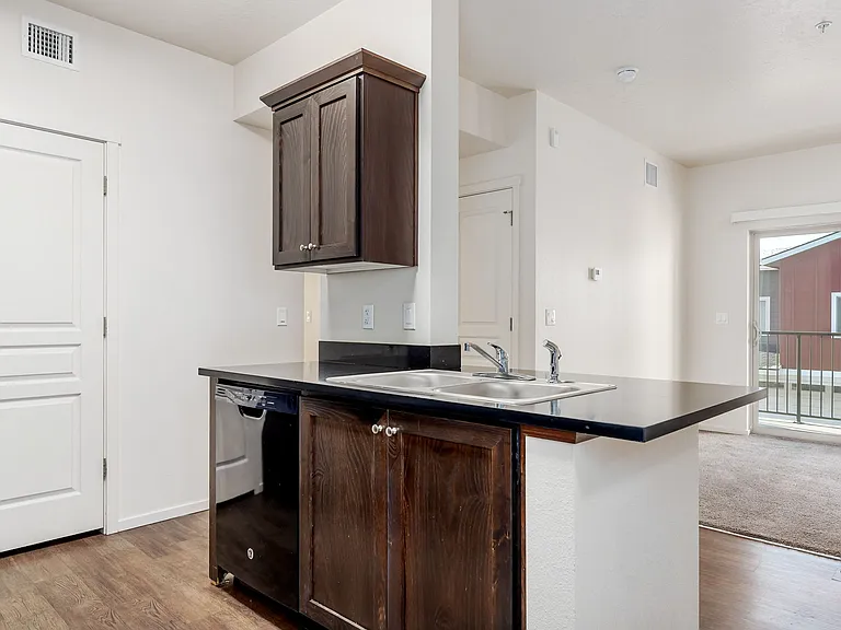 Legacy at 50th St Apartments — Photo 38