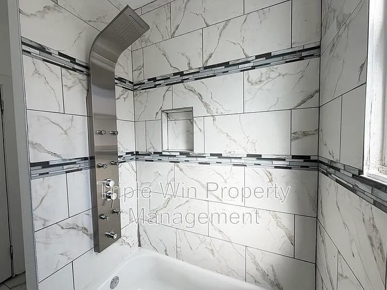 123 W Thornton Ave — Photo 18