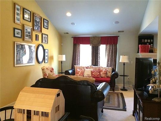 4th image of 3707 Eagle Creek Dr