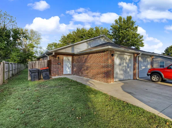 910B Crutcher St, Springdale, AR 72764
