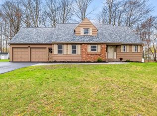 605 Shady Glen Cir, Webster, NY 14580