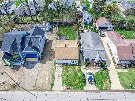 5th image of 208 Sunset Rd