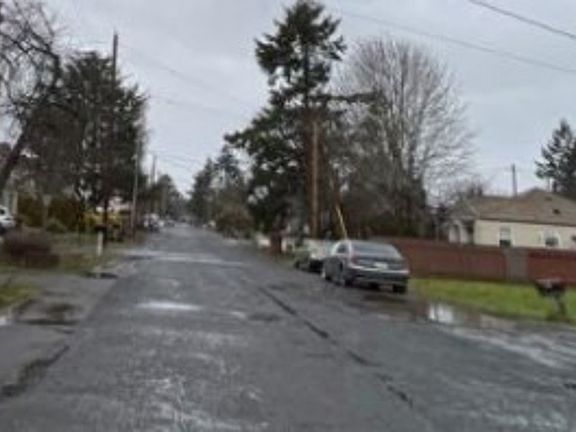 Exterior Neighborhood (street photo)