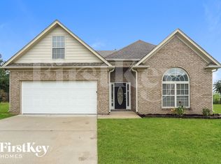 173 Waterford Highlands Trl, Calera, AL 35040