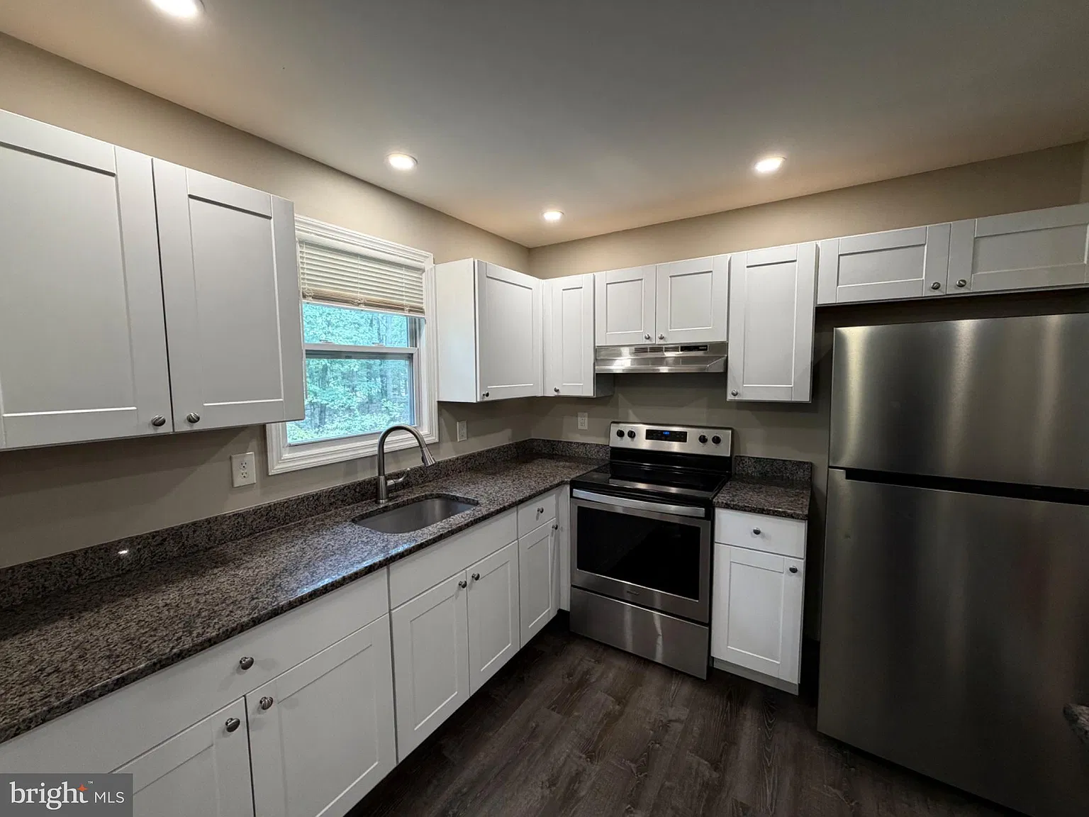 4 bed, 2.0 bath, 1610 sqft, $2,350 — Photo 4