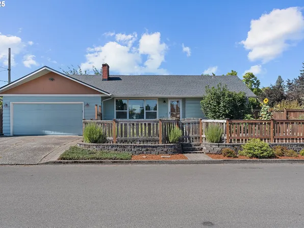 1649 NW Adams St, McMinnville, OR 97128