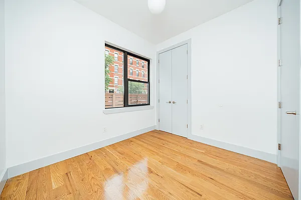 Rented by Nooklyn NYC LLC | media 27