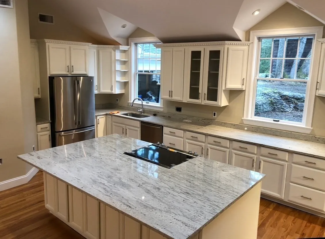 5 bed, 4.5 bath, 6000 sqft, $10,999 — Photo 4